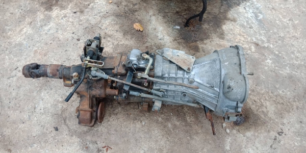 เกียรISUZU4*4พร้อมใช้ราคา11,000สนใจ08เทรา