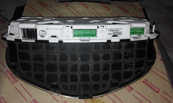 จอเรือนไม ISUZU Dmax