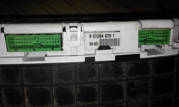 จอเรือนไม ISUZU Dmax