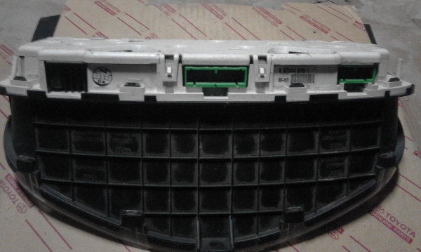 จอเรือนไม ISUZU Dmax