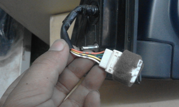 กระจกมองข้างไฟฟ้า Mitsubitshi Triton 5 สาย ด้านขวา