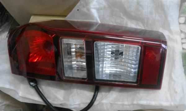 ชุดไฟท้าย ISUZU All new หัวเดียว ด้านขวา ทั้งชุด ชุดไฟท้าย ISUZU All new หัวเดียว ด้านขวา ทั้งชุด