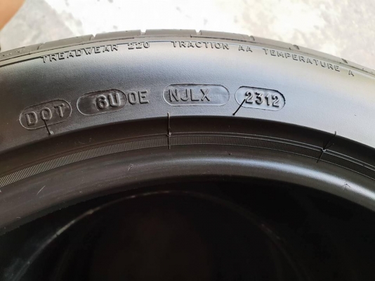ขายยาง MICHELIN PILOT SPORT2 255-40-18,295-35-18 ปี12 ชุดละ 10,900 บาท