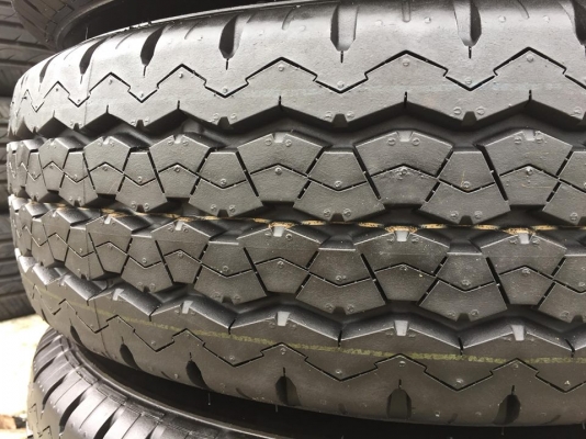 ขายยางป้ายแดง BRIDGESTONE R623 215-70-15 ปี18 ชุดละ 9,500 บาท ขายยางป้ายแดง BRIDGESTONE R623 215-70-15 ปี18 ชุดละ 9,500 บาท