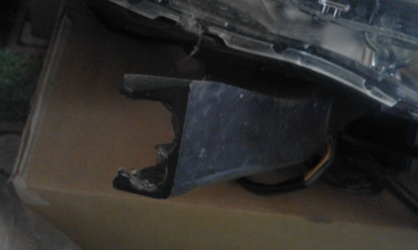 ไฟหน้าขวา All new Mitsubishi PAJERO