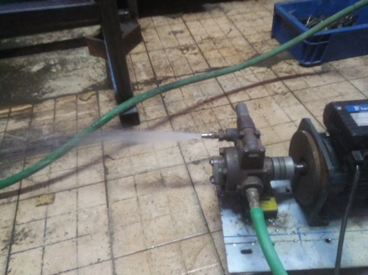 ขายปั้มดูดนํ้ามัน    1200