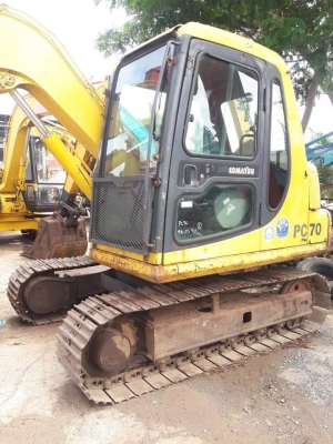 มาใใหม่จ้า...KOMATSU PC70-7  เก่านอกแท้  เดิมๆๆ  เครื่องปั๊มดี  มีลายแย๊ก  สภาพสวย  พร้อมใช้  โทร  089-3818694  ดวงนภา