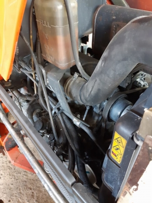 ขายครับ 34 แรง ราคา 138,000 บาท สภาพพร้อมใช้งาน เครื่องเฟืองเกียร์ดีมาก สีสันต์เดิมๆ ทั้งคัน ตัวรถกับใบมีดดันดิน ไม่มีเล่มรถไม่ได้แจ้งจดทะเบียน มีสัญญาซื้อขายให้ รับได้โทรมาครับ กันทรลักษ์ ศรีสะเกษ โทร.0816004753/0984422502 ครับ...