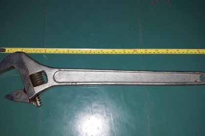 ขายประแจเลื่อนขนาด18&quot;ADJUSTABLE WREHCHงานเก่าเก็บ
