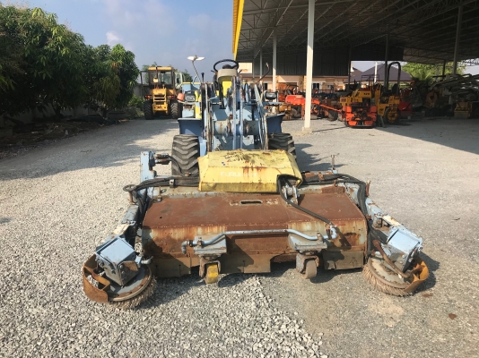 ขายรถตักFURUKAWAรุ่นFL302-2นำเข้าญี่ปุ่นไม่เคยใช้งานในไทยเอวอ่อนเครื่องอีซูซุ มีปุ้งกี๋ตักสภาพดีพร้อมใช้งาน แถมตัวปัดดูดฝุ่น 081-8302909 จิรโรจน์ Line ID :  jiraroj2909