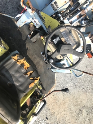 ขายรถตักFURUKAWAรุ่นFL302-2นำเข้าญี่ปุ่นไม่เคยใช้งานในไทยเอวอ่อนเครื่องอีซูซุ มีปุ้งกี๋ตักสภาพดีพร้อมใช้งาน แถมตัวปัดดูดฝุ่น 081-8302909 จิรโรจน์ Line ID :  jiraroj2909