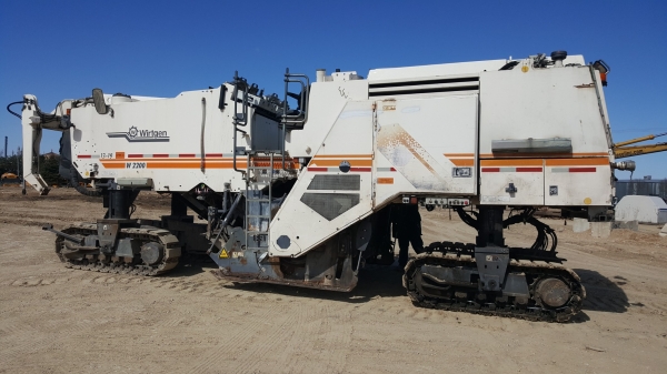 รถกัดถนน Wirtgen W2200 รถกัดถนน Wirtgen W2200