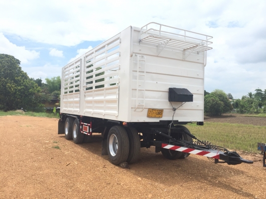 ขาย ลูกพ่วงสามเพลาไม่ดั้ม ยาว 7.50 เมตร กว้าง 2.30 เมตร สูง 2.20 เมตร ค่ะ สภาพสวยพร้อมใช้งาน เอกสารพร้อมโอน สนใจติดต่อเรา ดำสุโขทัย โทร 089-7087998,081-78555503 หรือเยี่ยมชมเว็บไซต์ได้ที่ www.dum-sukhothai.com เรายินดีต้อนรับและให้บริการค่ะ