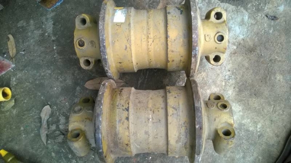 ลูกรอก-TRACK-ROLLER-โรลเลอร์