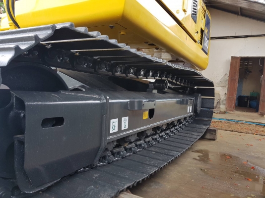 ขายรถแบคโฮ KOMATSU PC130-8 ใช้งาน 6 พันชั่วโมง สภาพนางงามจักรวาล ขายรถแบคโฮ KOMATSU PC130-8 ใช้งาน 6 พันชั่วโมง สภาพนางงามจักรวาล