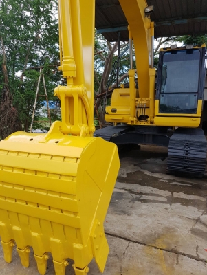 ขายรถแบคโฮ KOMATSU PC130-8 ใช้งาน 6 พันชั่วโมง สภาพนางงามจักรวาล ขายรถแบคโฮ KOMATSU PC130-8 ใช้งาน 6 พันชั่วโมง สภาพนางงามจักรวาล