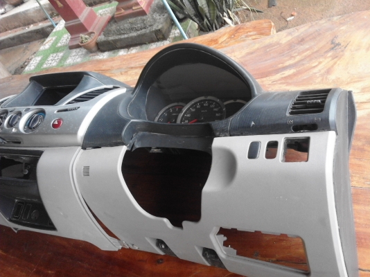 ชุดคอนโซนหน้า Mitsubishi Triton
