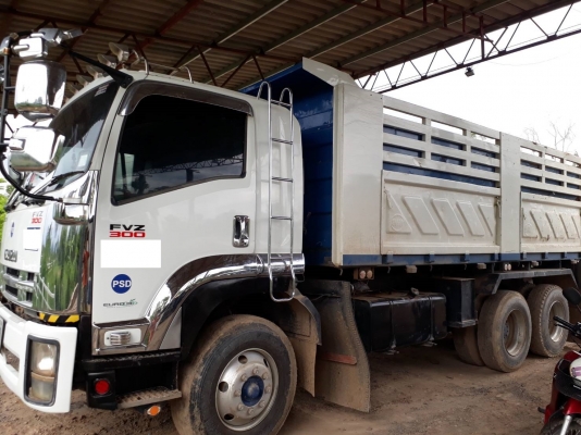 ขาย10ล้อดั้ม isuzu FVZ 300แรง ปี54 ดั้มสามมิตร