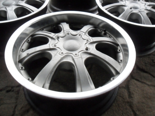 แม็กกระบะ-รถตู้  ขอบ17 งานนอกแท้ 6รู139 (4วง 4,400)