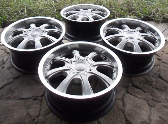 แม็กกระบะ-รถตู้  ขอบ17 งานนอกแท้ 6รู139 (4วง 4,400)