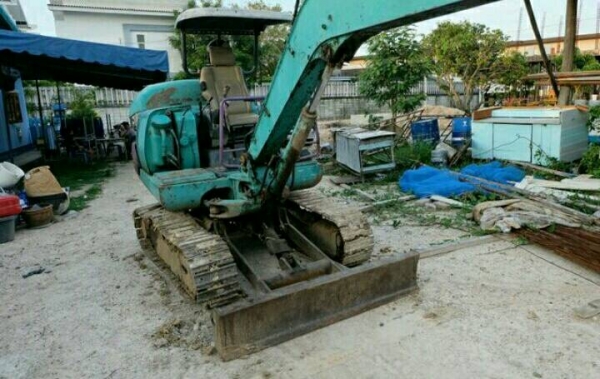 ขาย!! >>> Komatsu Pc30 รุ่น 7 พร้อมใช้งาน <<< เบอร์ติดต่อ 098-7155789 086-4631102