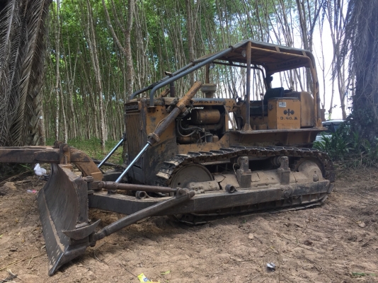 ขายรถแทรคเตอร์ KOMATSU D50A-15 ห้องเลี้ยวแห้ง พร้อมเขาล้มไม้ ราคา 350000