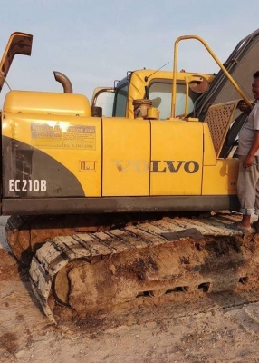 ขายรถแบคโฮ VOLVO EC210B Prime รุ่น TOP ยอดนิยม ใช้งาน 7,534 ชั่วโมง สภาพดี พร้อมใช้งาน