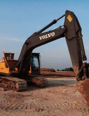 ขายรถแบคโฮ VOLVO EC210B Prime รุ่น TOP ยอดนิยม ใช้งาน 7,534 ชั่วโมง สภาพดี พร้อมใช้งาน
