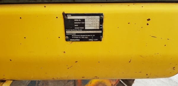 ขายรถแบ็คโฮ KOMATSU PC200-7 ใช้งาน 9 พันชั่วโมง รถสวย สภาพดี พร้อมใช้งาน