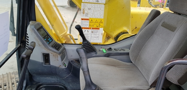 ขายรถแบ็คโฮ KOMATSU PC200-7 ใช้งาน 9 พันชั่วโมง รถสวย สภาพดี พร้อมใช้งาน