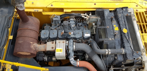 ขายรถแบ็คโฮ KOMATSU PC200-7 ใช้งาน 9 พันชั่วโมง รถสวย สภาพดี พร้อมใช้งาน