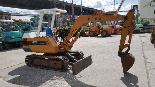 รถขุด PC20-3