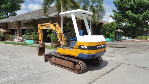 รถขุด PC20-3