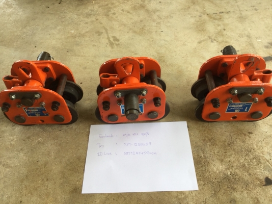 ขายรอกวิ่งราง(ค้างคาว)ญี่ปุ่น สภาพ 95\% ใช้งานได้ปกติ ยี่ห้อ VITAL 0.5 ตัน 11 ตัวราคา 1800 บาท ช้าง ขนาด 1 ตัน 3 ตัว ตัวละ 2500 บาท