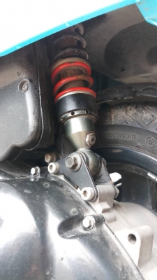 ขาย New Vespa LX150 ครับ สวยๆครับ เครื่องดีครับ ขี่กลับสบายๆครับ ของแต่งมีเยอะอยู่ครับ ต้องมาดู มาลองขี่ครับ โช้คหน้าหลัง กระจก ปั้มหน้า ไฟท้าย เหล็กจับหลัง บังโคลนหน้า รถสวยมากครับ ราคา 39,900 บาท