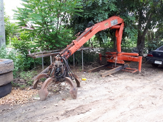 หัวคีบ คีบเหล็ก คีบไม้ สนใจติดต่อ 0952538245 คับ