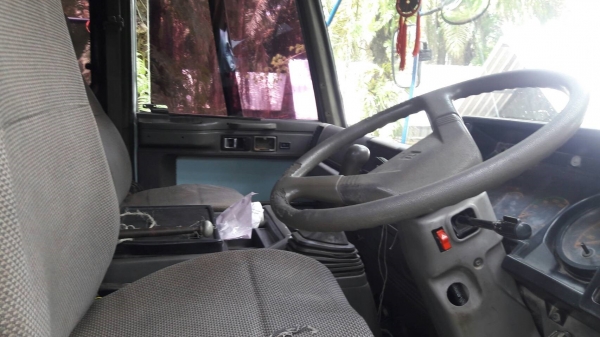 ขาย10ล้อดั้ม2เพลา isuzu ร๊อกกี้ 175แรง