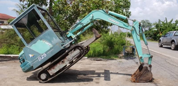 ขายด่วนรถแบคโฮYANMABยันม่าB25เทียบเท่าPC25รถนอกสถาพดีพร้อมใช้เพิ่งนำเข้ามายังไม่เคยใช้งานในเมืองไทยเลย ขายด่วนรถแบคโฮYANMABยันม่าB25เทียบเท่าPC25รถนอกสถาพดีพร้อมใช้เพิ่งนำเข้ามายังไม่เคยใช้งานในเมืองไทยเลย