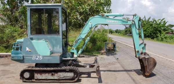 ขายด่วนรถแบคโฮYANMABยันม่าB25เทียบเท่าPC25รถนอกสถาพดีพร้อมใช้เพิ่งนำเข้ามายังไม่เคยใช้งานในเมืองไทยเลย ขายด่วนรถแบคโฮYANMABยันม่าB25เทียบเท่าPC25รถนอกสถาพดีพร้อมใช้เพิ่งนำเข้ามายังไม่เคยใช้งานในเมืองไทยเลย