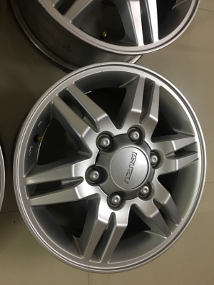 ขายล้อแม็กเดิม ISUZU D-MAX ลายก้ามปู ขายล้อแม็กเดิม ISUZU D-MAX ลายก้ามปู