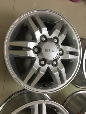 ขายล้อแม็กเดิม ISUZU D-MAX ลายก้ามปู ขายล้อแม็กเดิม ISUZU D-MAX ลายก้ามปู