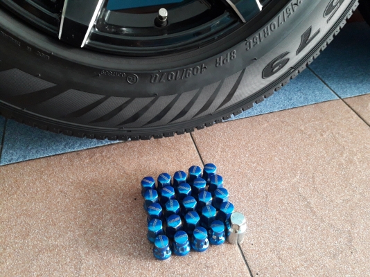 แม็ก15 6รู พร้อมยาง