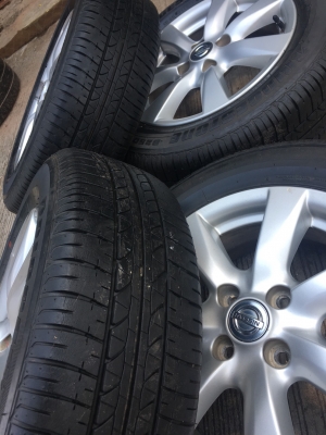 ขายล้อแม็กซ์ Nissan Almera ยาง 185/65/15 ปี 13