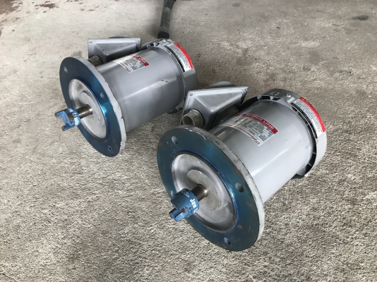 ขายมอเตอร์หน้าแปลน Mitsubishi 1HP. 380V 2850rpm. 2Pole สภาพของใหม่ เทสงานไม่กี่ครั้ง พร้อมใช้งาน ราคาตัวละ 1,800 บาท มี 2ตัวครับ