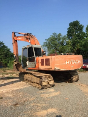ขาย 495,000 HITACHI EX 200-1 เครื่องดี ปั้มแรง เอวแน่น ช่วงล่างสวย รถสวยพร้อมใช้ รถอยู่ กบินบุรี 090-772-3710 090-772-3708