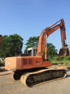 ขาย 495,000 HITACHI EX 200-1 เครื่องดี ปั้มแรง เอวแน่น ช่วงล่างสวย รถสวยพร้อมใช้ รถอยู่ กบินบุรี 090-772-3710 090-772-3708