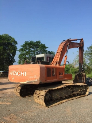 ขาย 495,000 HITACHI EX 200-1 เครื่องดี ปั้มแรง เอวแน่น ช่วงล่างสวย รถสวยพร้อมใช้ รถอยู่ กบินบุรี 090-772-3710 090-772-3708