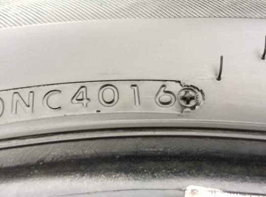 ยาง Firestone 215 60 16 ปลายปี16 ดอกเต็ม เนื้อนิ่มๆ ใช้ยาว ราคาไม่แพง