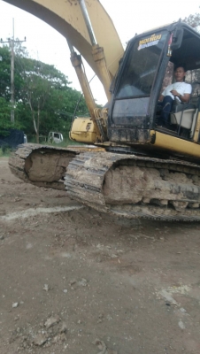 รถขุดแบ็คโฮ CAT320C สภาพดี เอกสารเล่มทะเบียน อยู่ลพบุรี ราคา1,030,000บ. สนใจ 0835601591