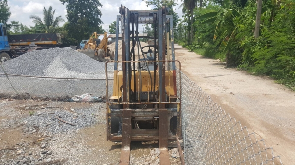 ขายตามสภาพ รถฟอร์คลิฟต์ KOMATSU 2.5 ตัน เครื่องดี เกียร์เสียขยับไม่ได้ ราคาต่อรองได้ครับ ขายตามสภาพ รถฟอร์คลิฟต์ KOMATSU 2.5 ตัน เครื่องดี เกียร์เสียขยับไม่ได้ ราคาต่อรองได้ครับ